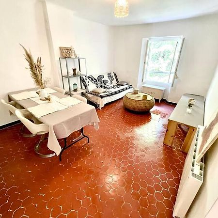Bel appartement à Villecroze Esterno foto