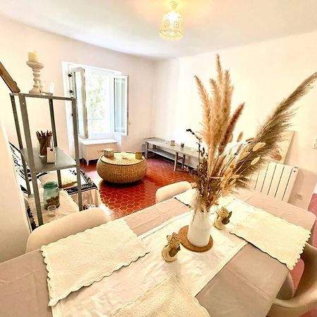 Bel appartement à Villecroze Esterno foto